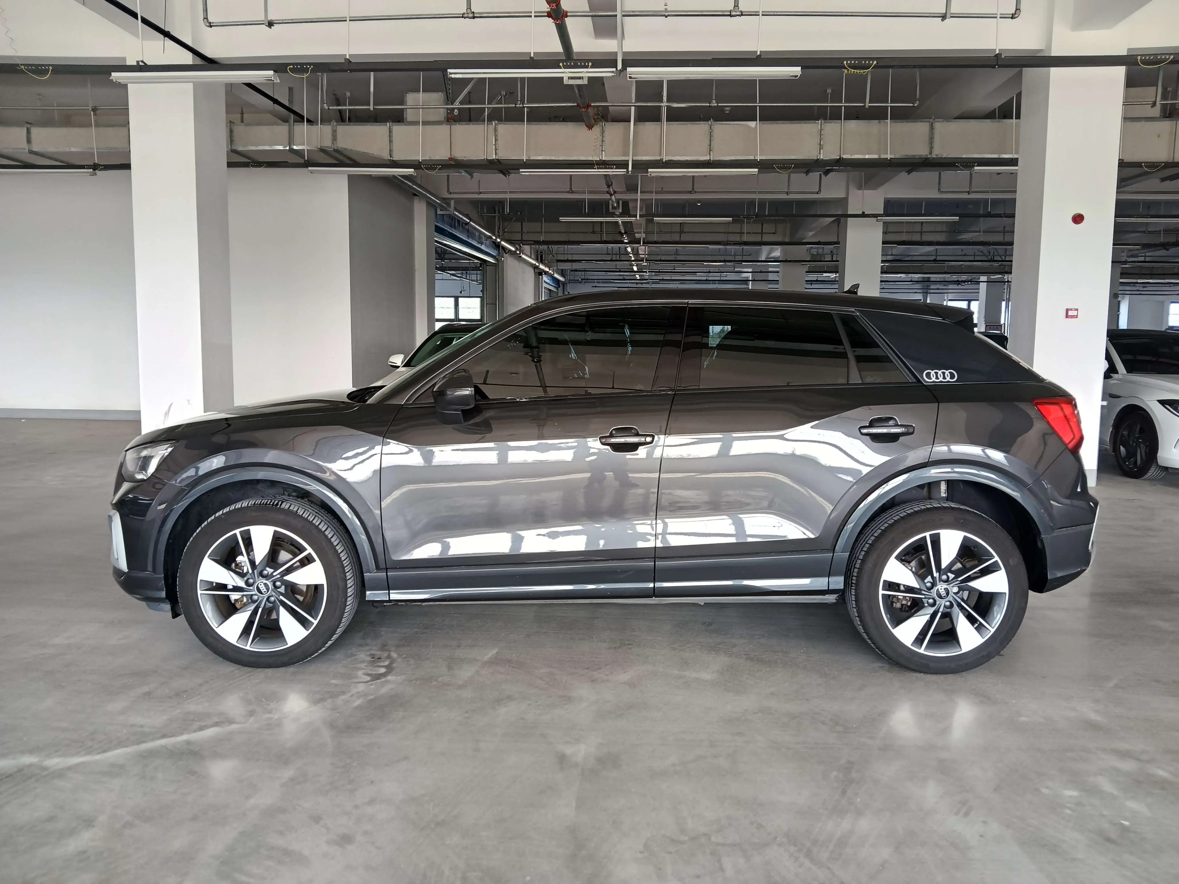 Audi Q2L