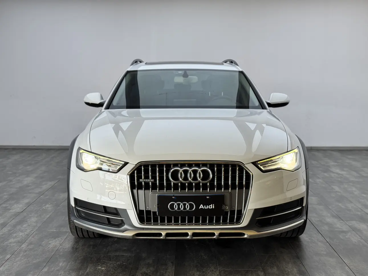 Audi A6 (imported)  из Китая