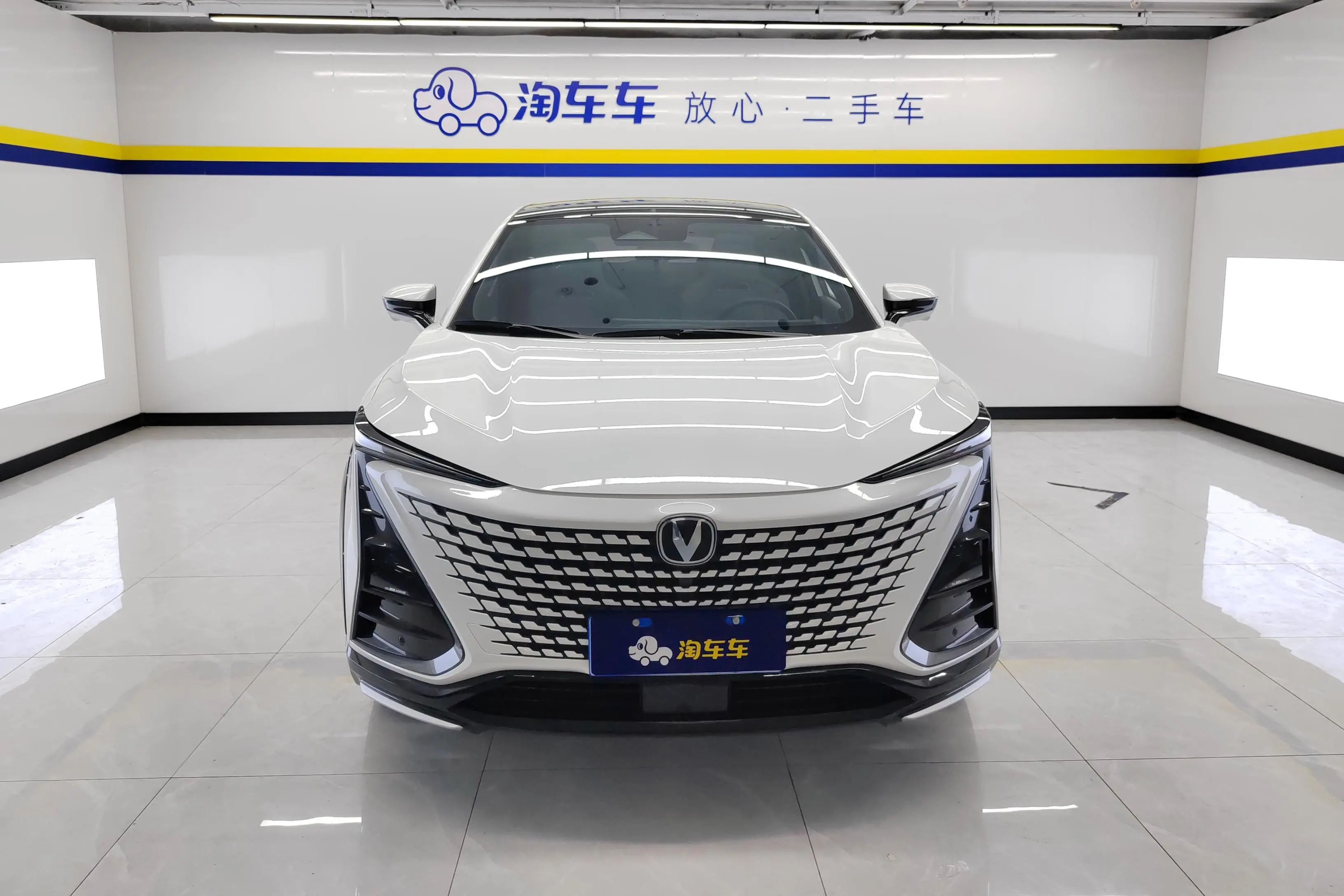 Changan UNI-T  из Китая