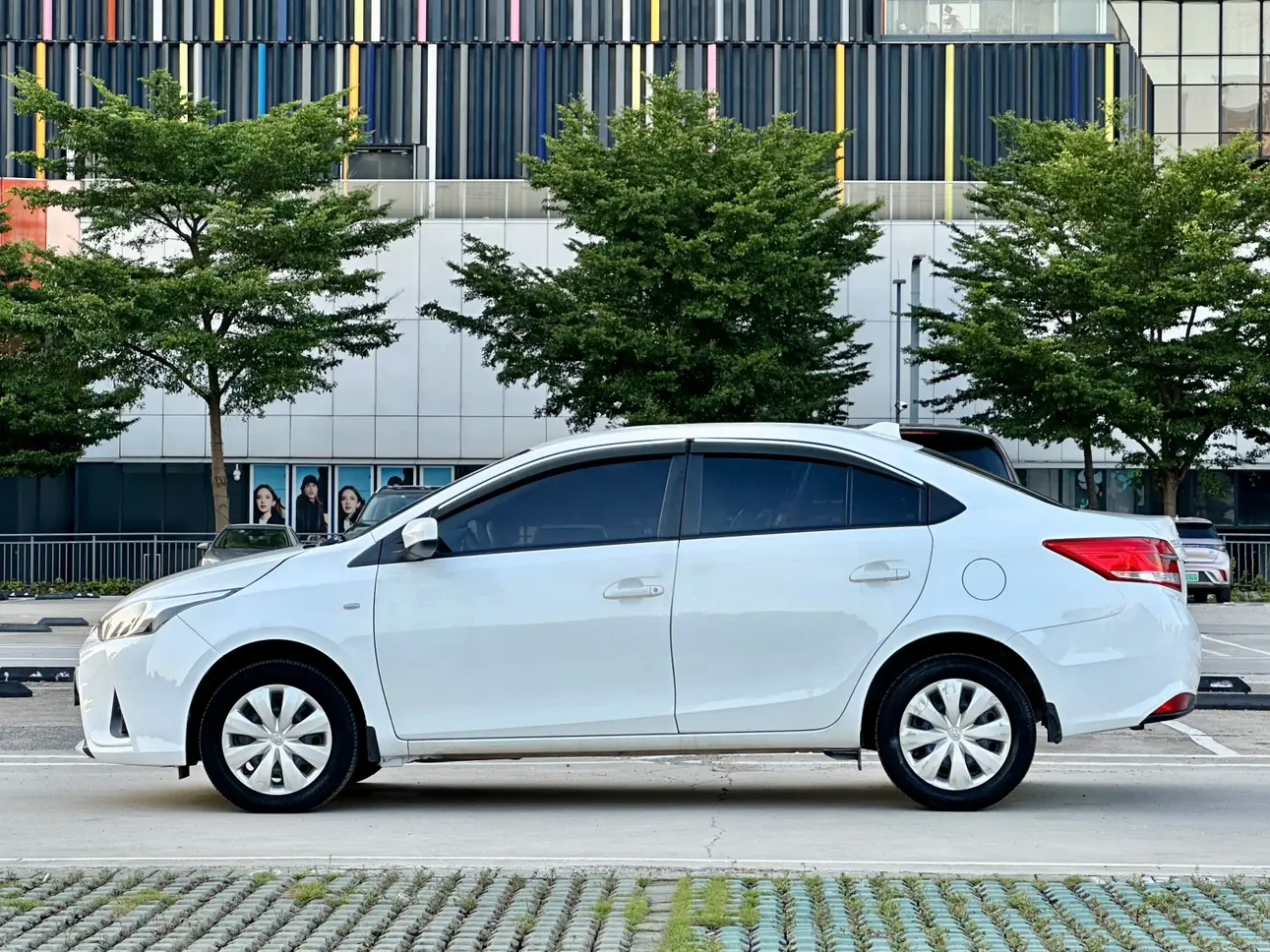 Toyota YARiS L Enjoy