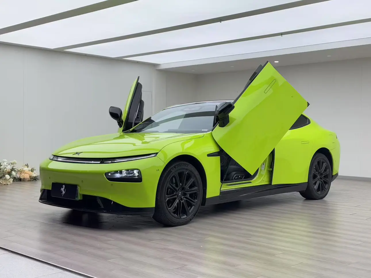 Xpeng P7  из Китая