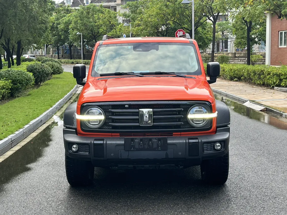 Tank 300  из Китая