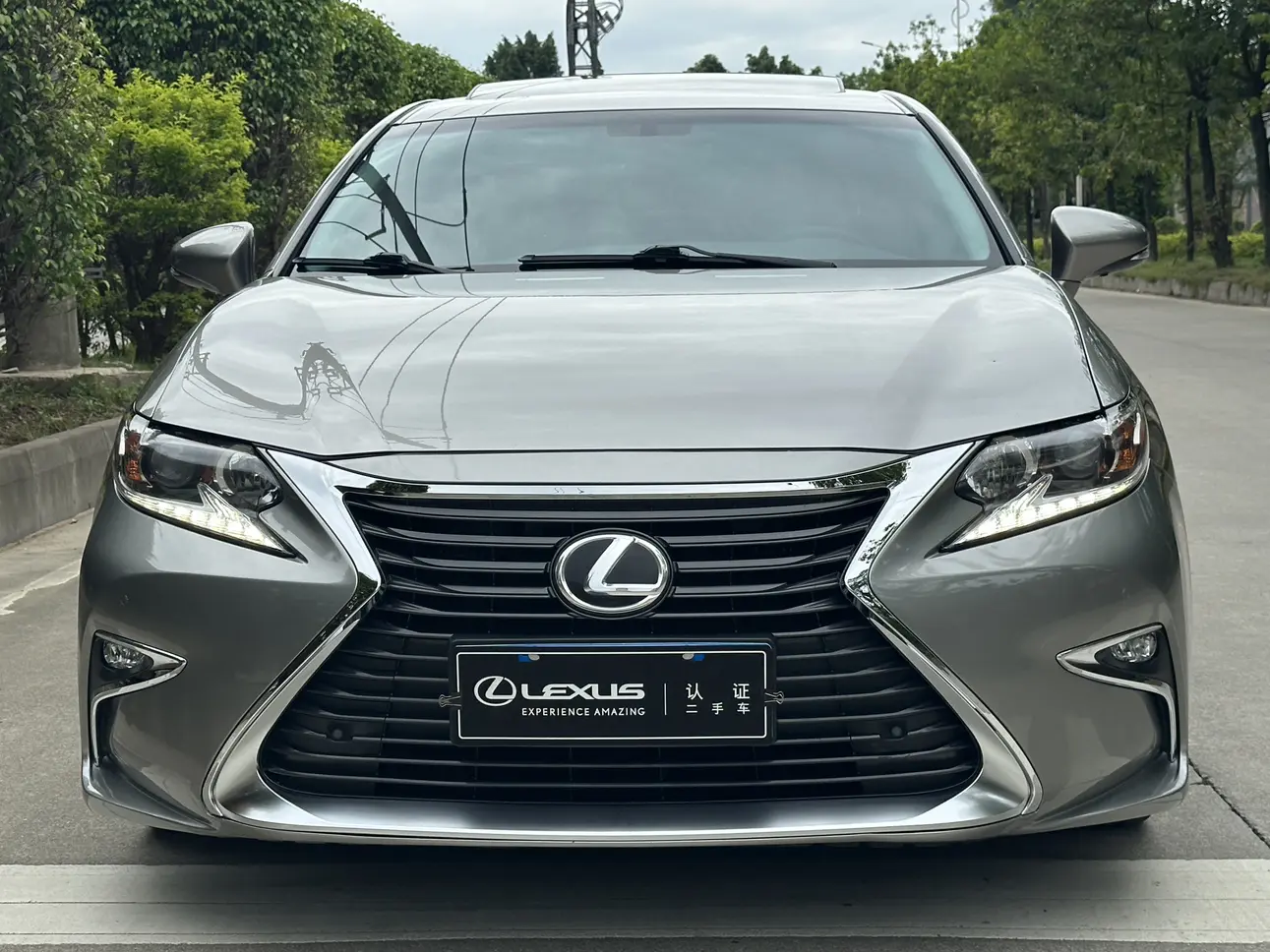 Lexus ES