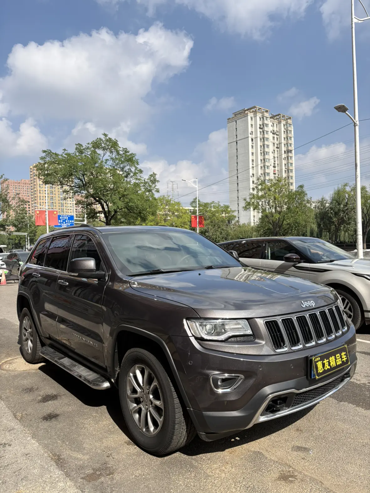 Jeep Grand Cherokee (imported)