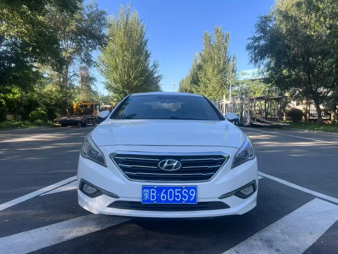 Hyundai Sonata nine