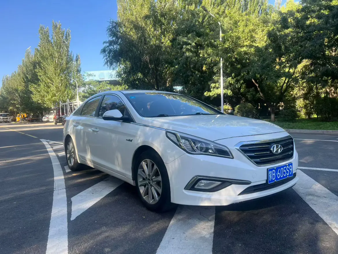 Hyundai Sonata nine