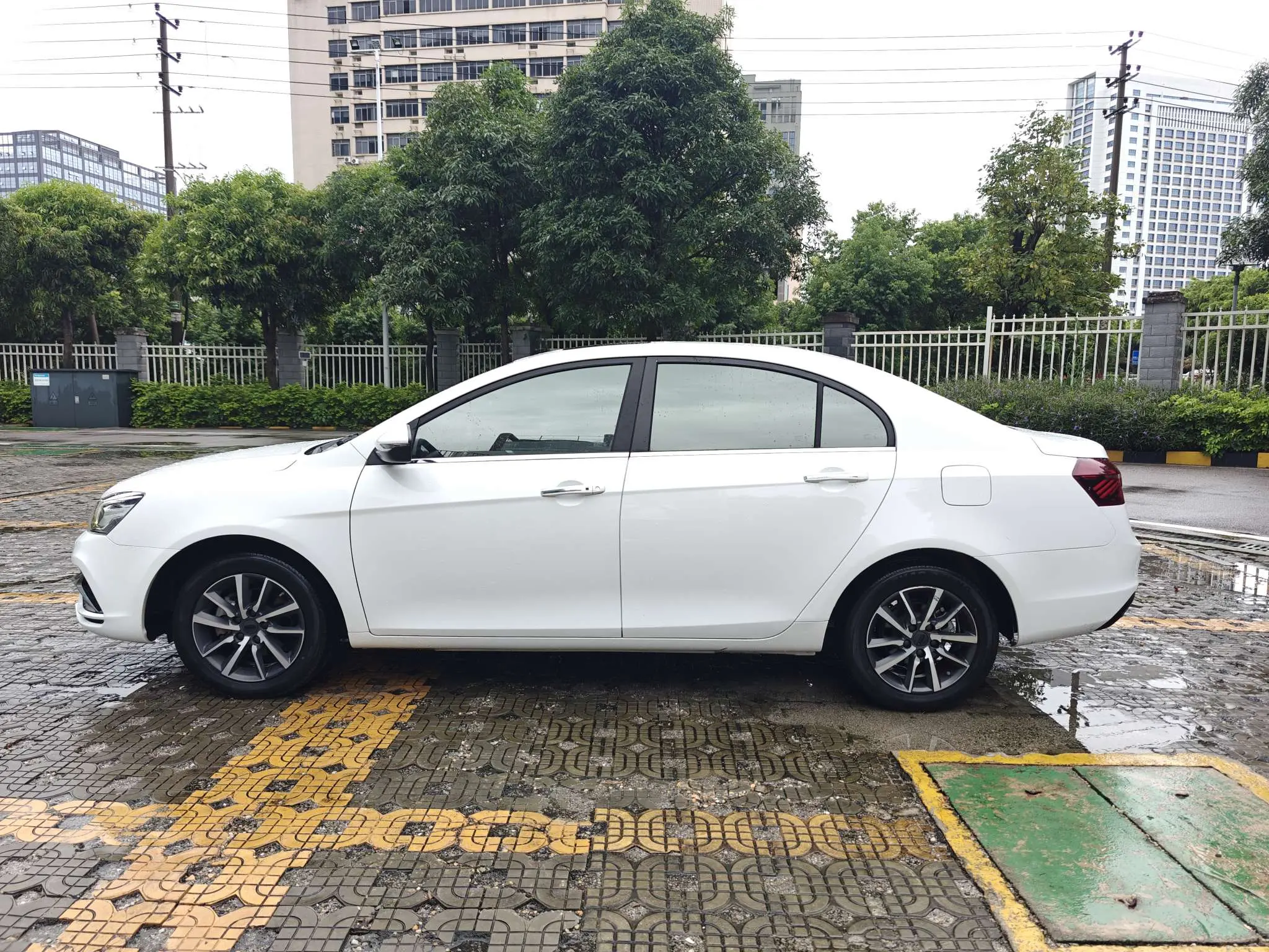 Geely Emgrand