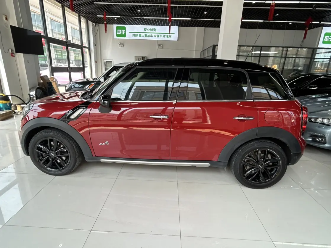 MINI COUNTRYMAN
