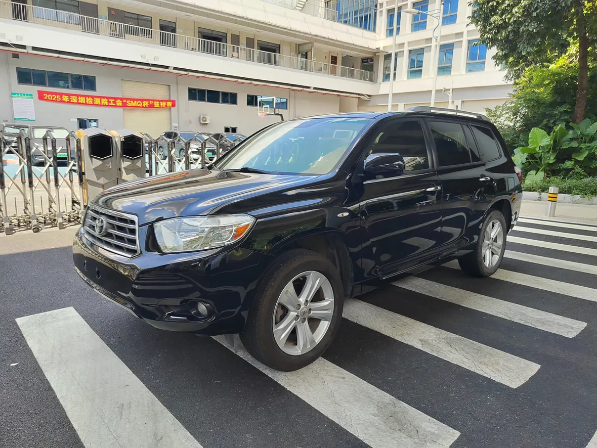 Toyota Highlander (imported)  из Китая