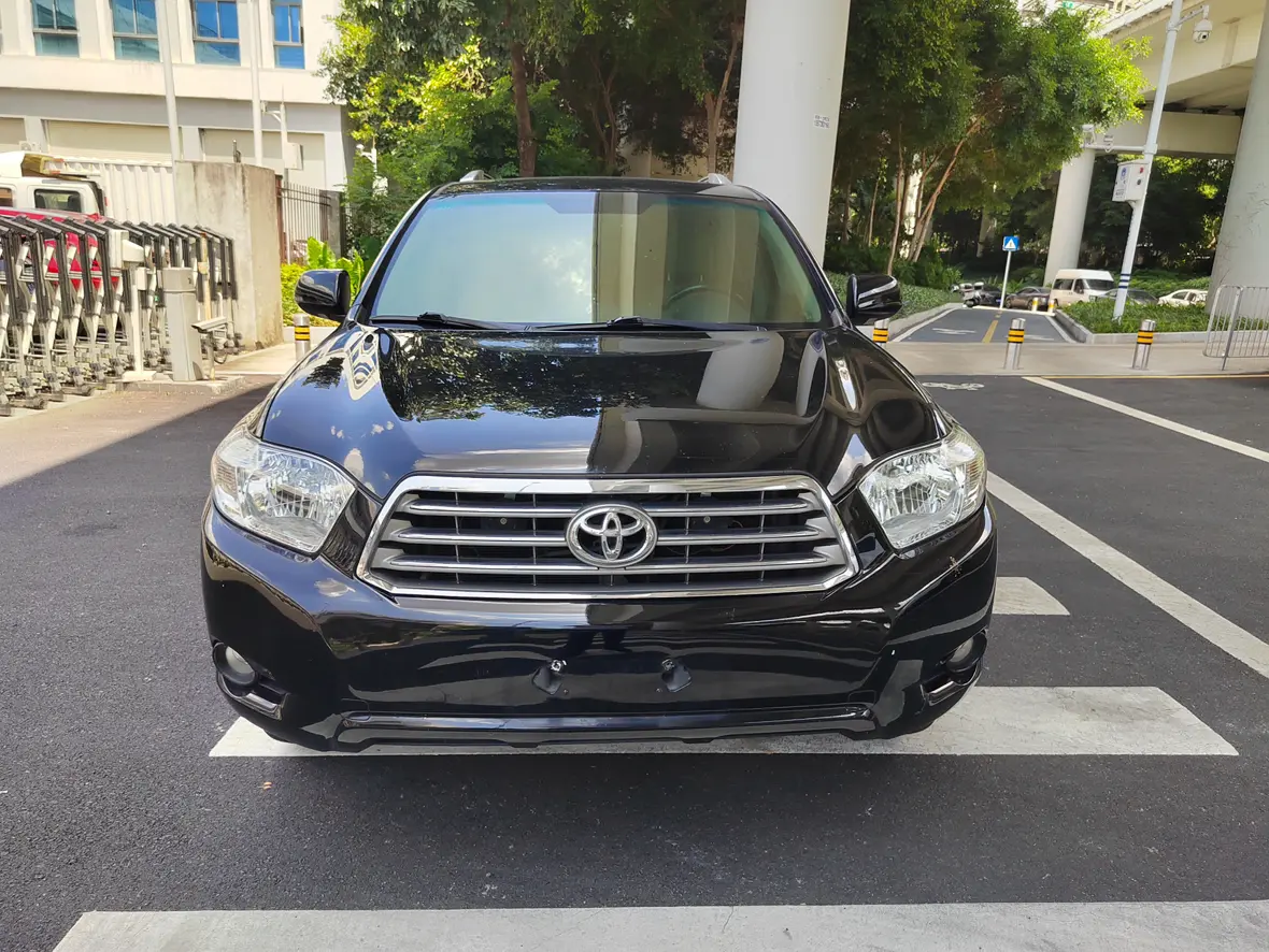 Toyota Highlander (imported)  из Китая