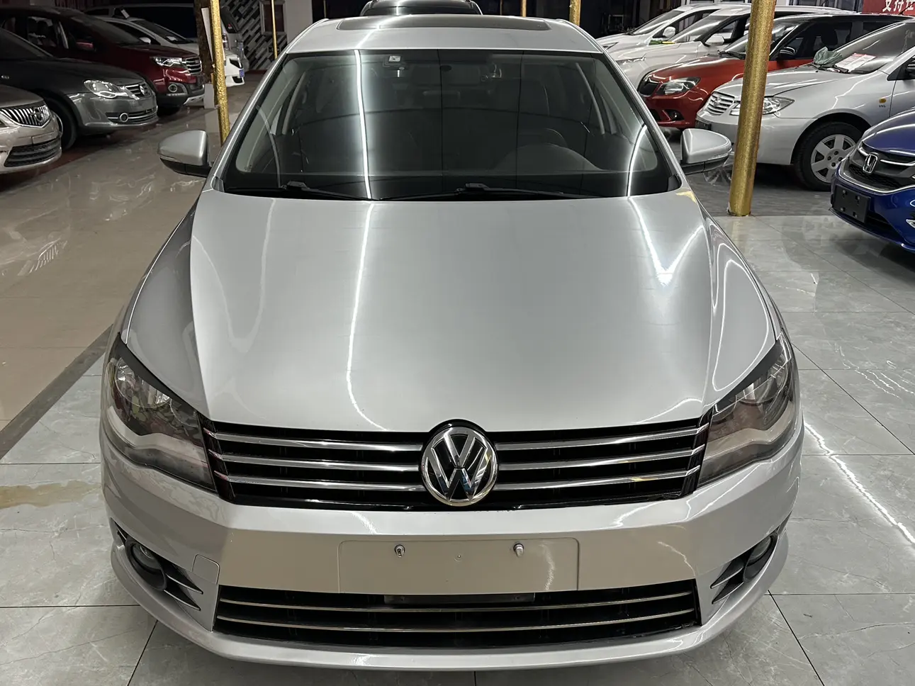 Volkswagen Bora  из Китая