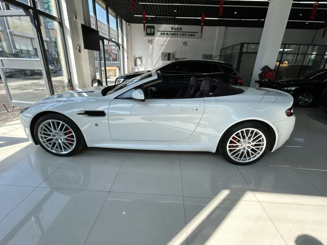 Aston Martin Vantage