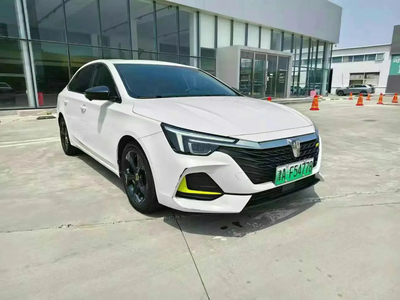 Roewe ei6 MAX
