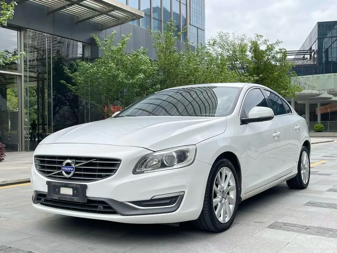 Volvo S60 (imported)