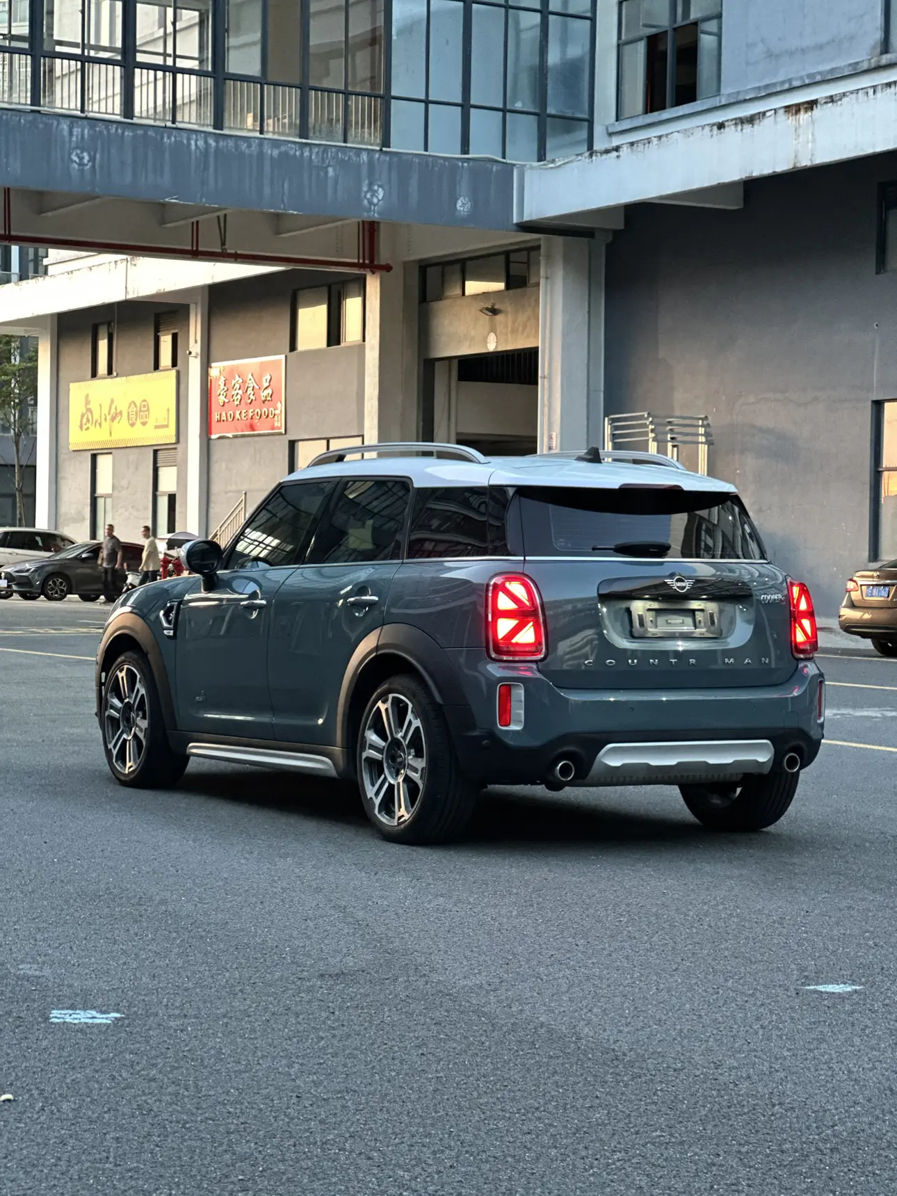MINI COUNTRYMAN