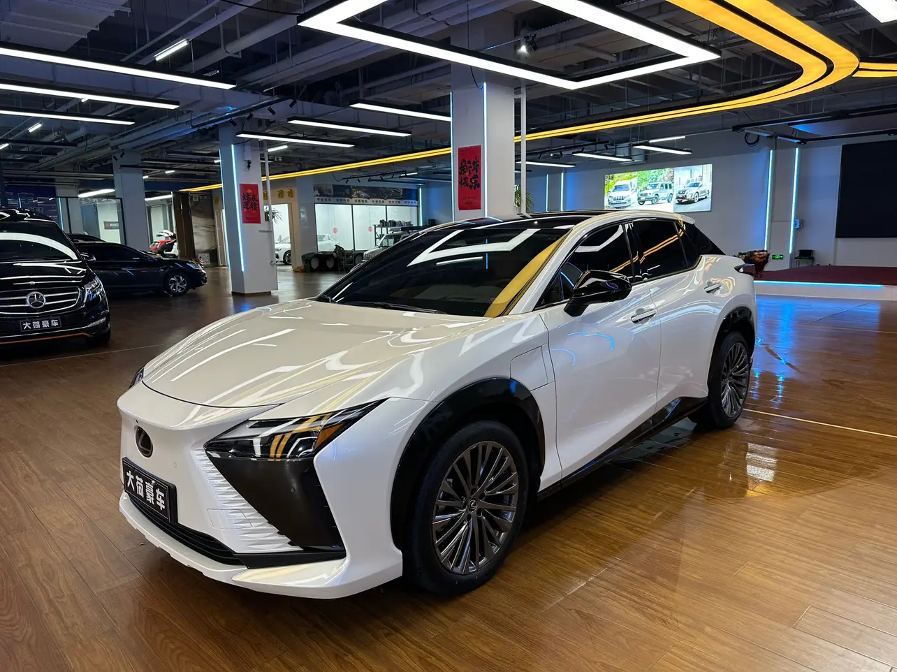 Lexus RZ