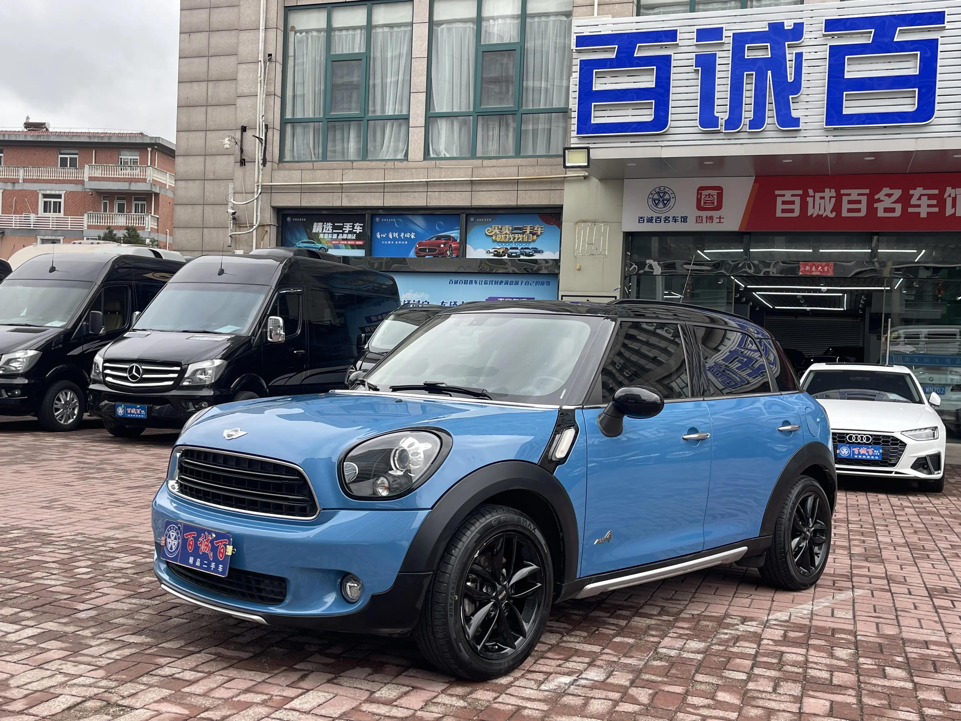 MINI COUNTRYMAN
