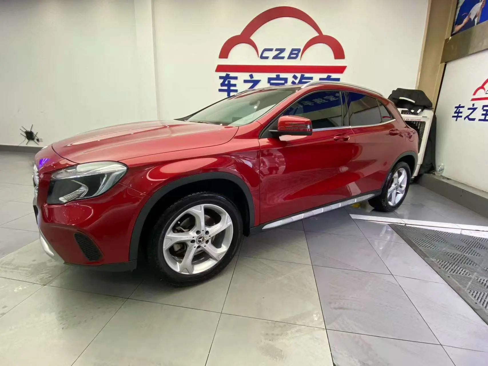 Mercedes-Benz GLA  из Китая