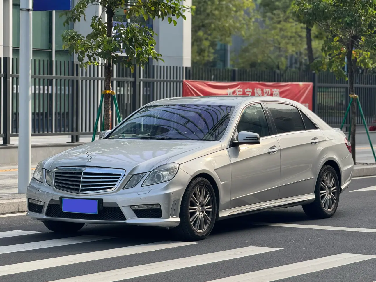 Mercedes-Benz E-Class  из Китая