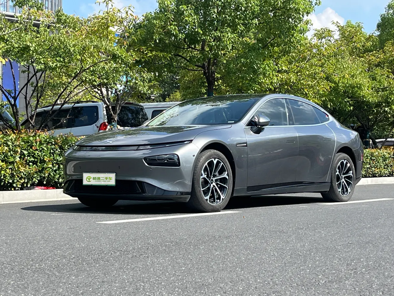 Xpeng P7  из Китая