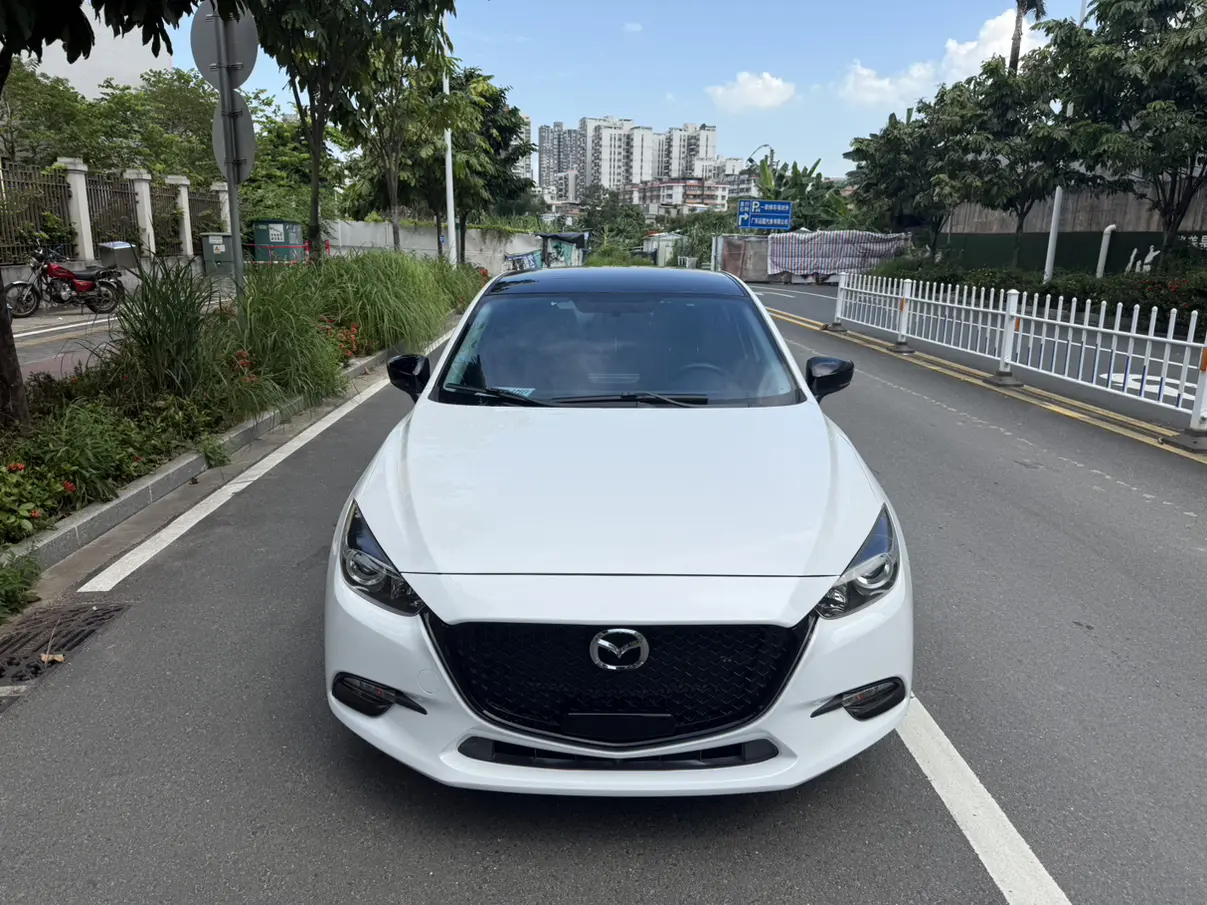 Mazda 3 Angkesela