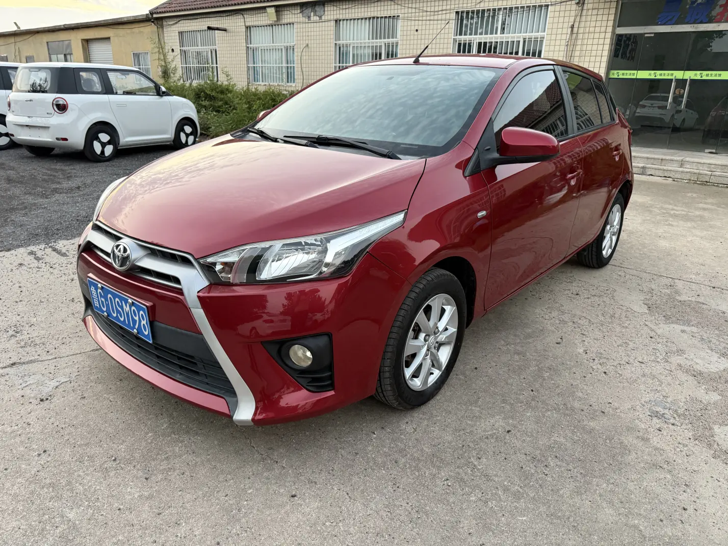 Toyota YARiS L to dazzle