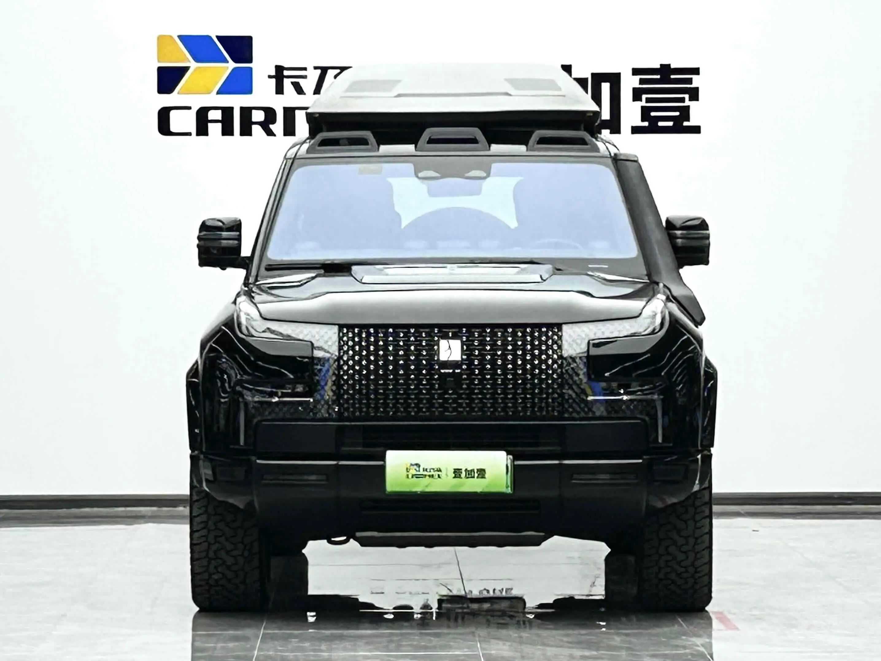 BYD Yangwang U8  из Китая