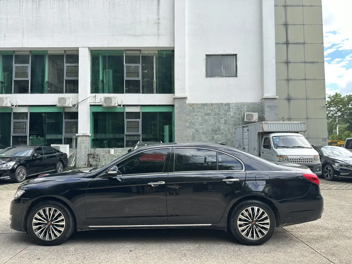 Hongqi H7