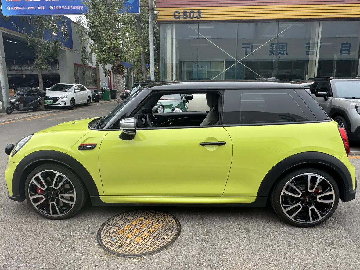MINI JCW