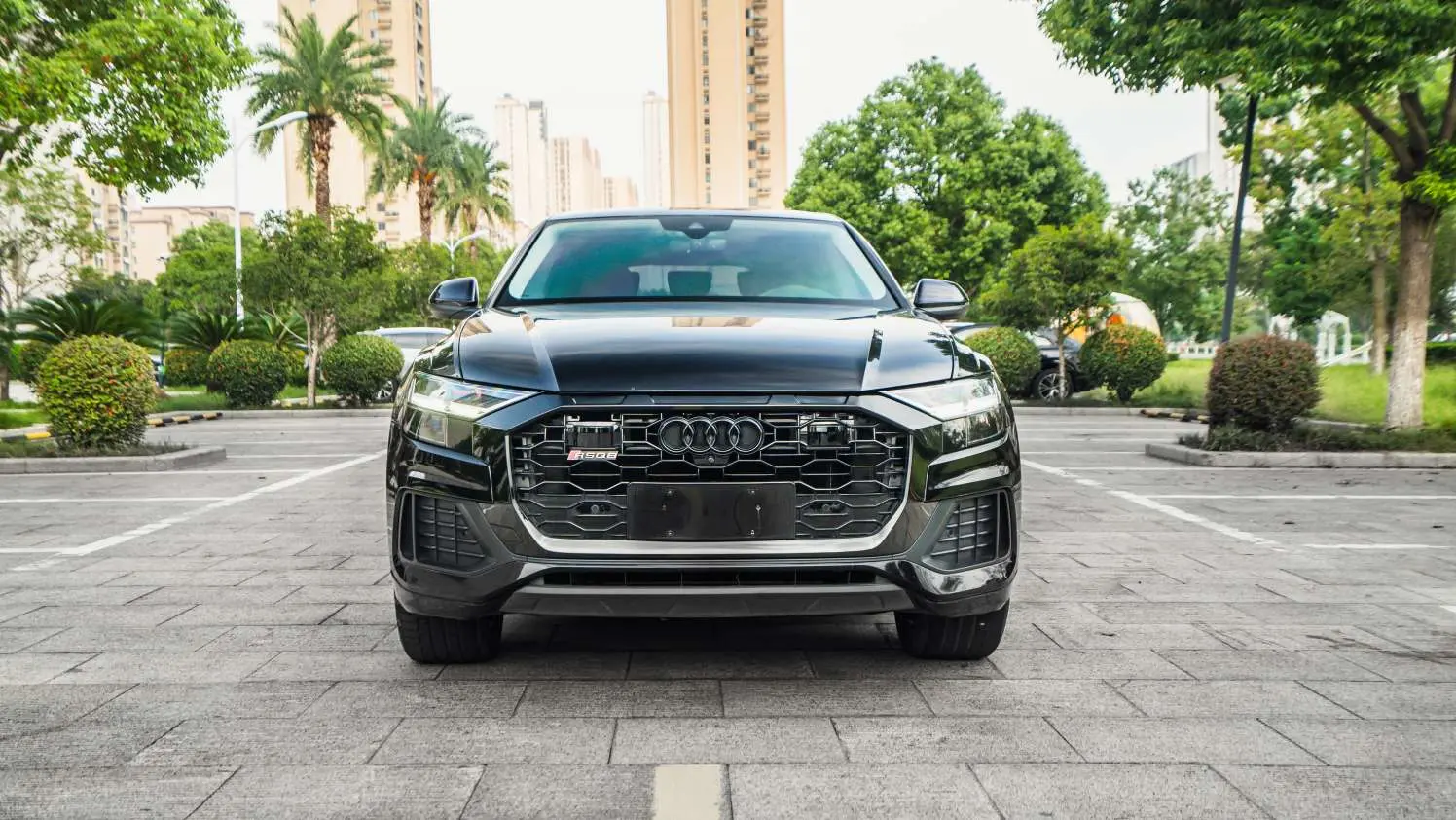 Audi Q8  из Китая