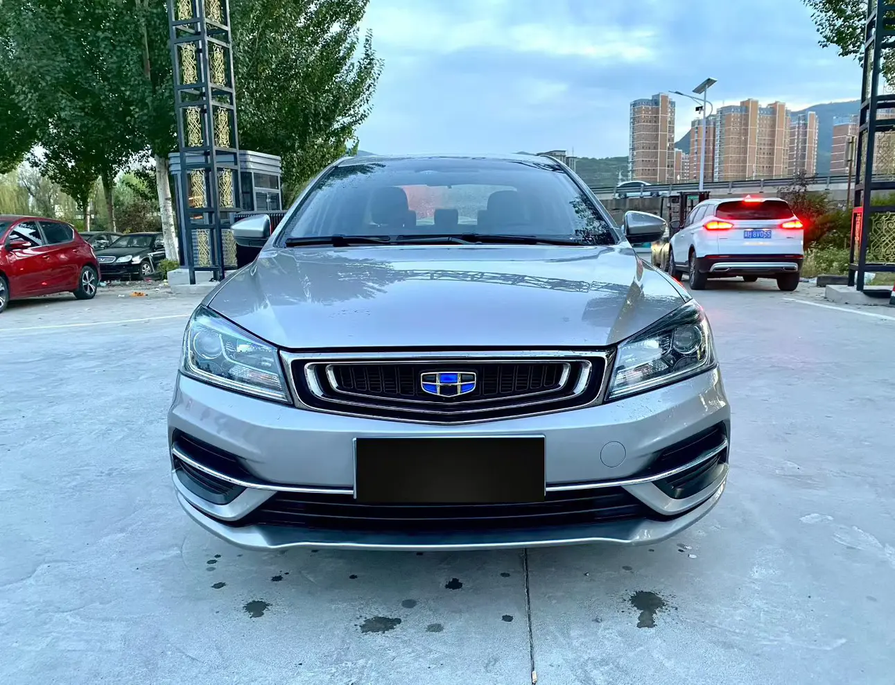 Geely Emgrand  из Китая