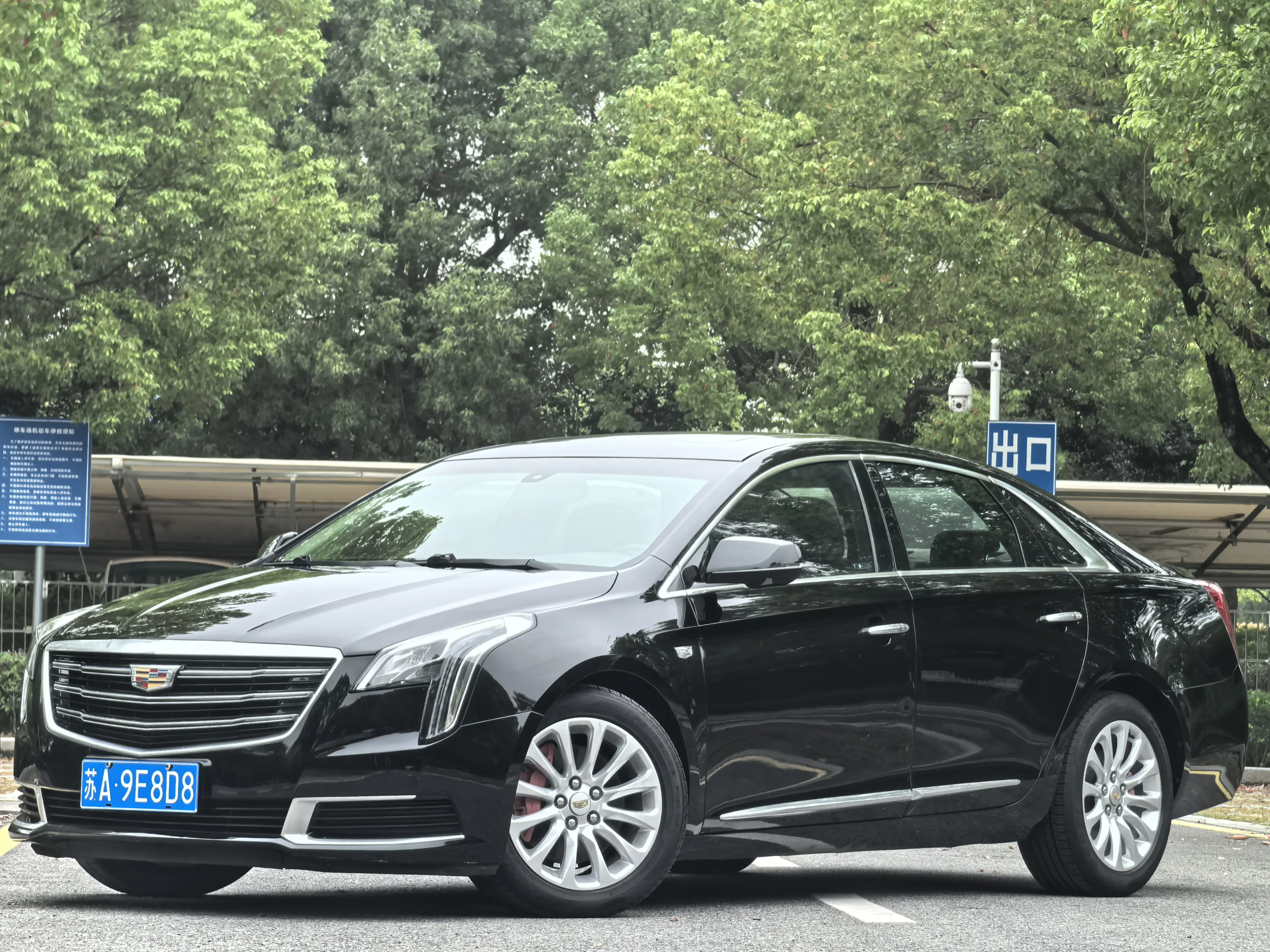 Cadillac XTS