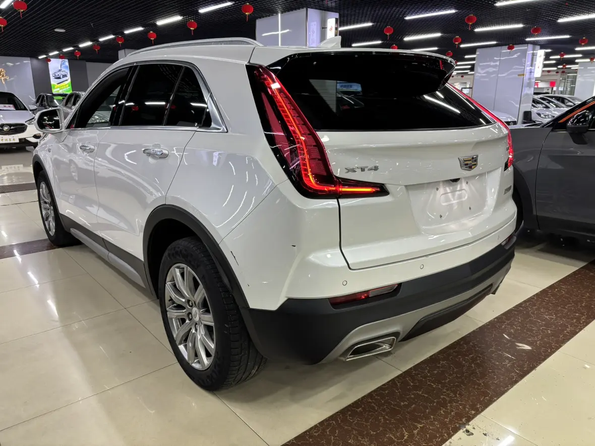 Cadillac XT4