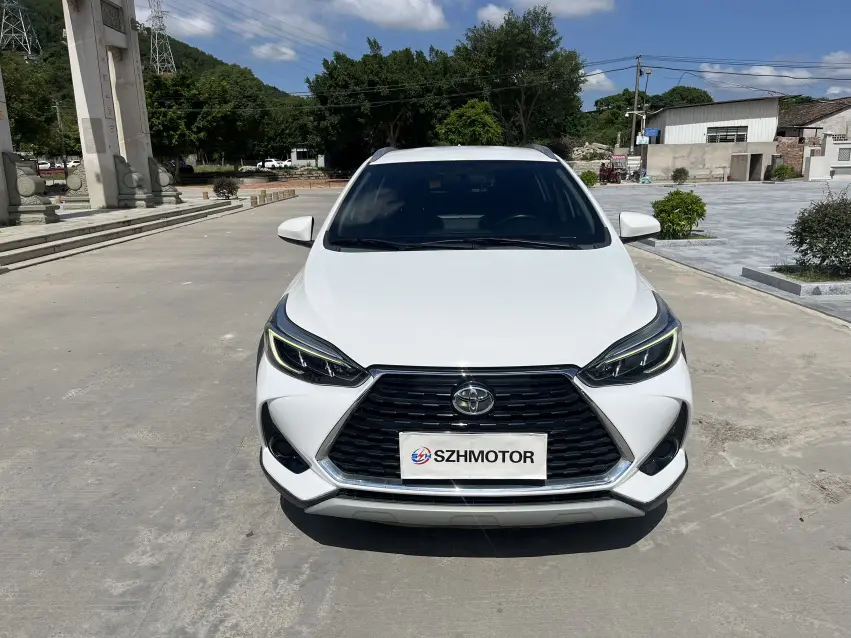 Toyota YARiS L to dazzle