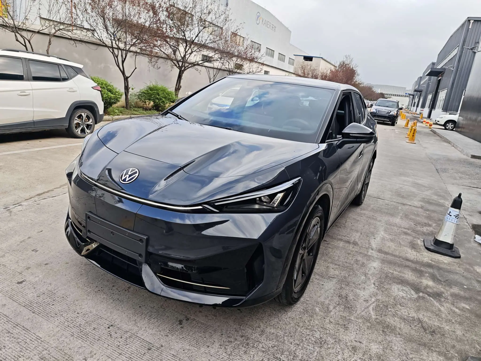 Volkswagen With the crowd06