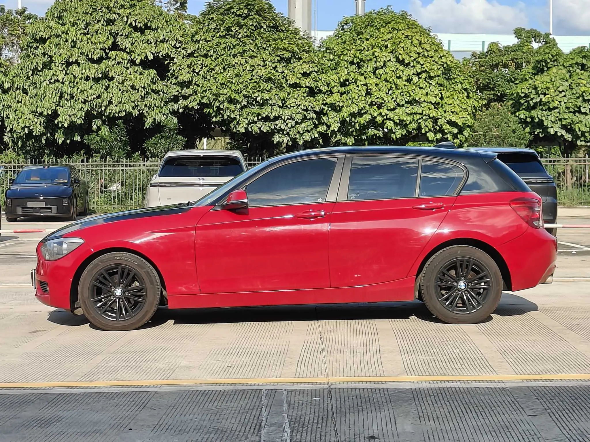 BMW 1 Series (imported)