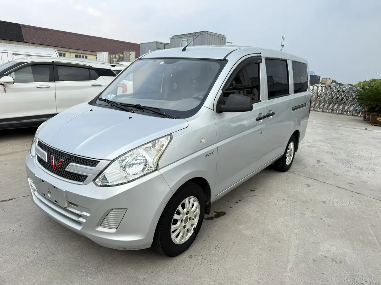 Wuling Rongguang V  из Китая