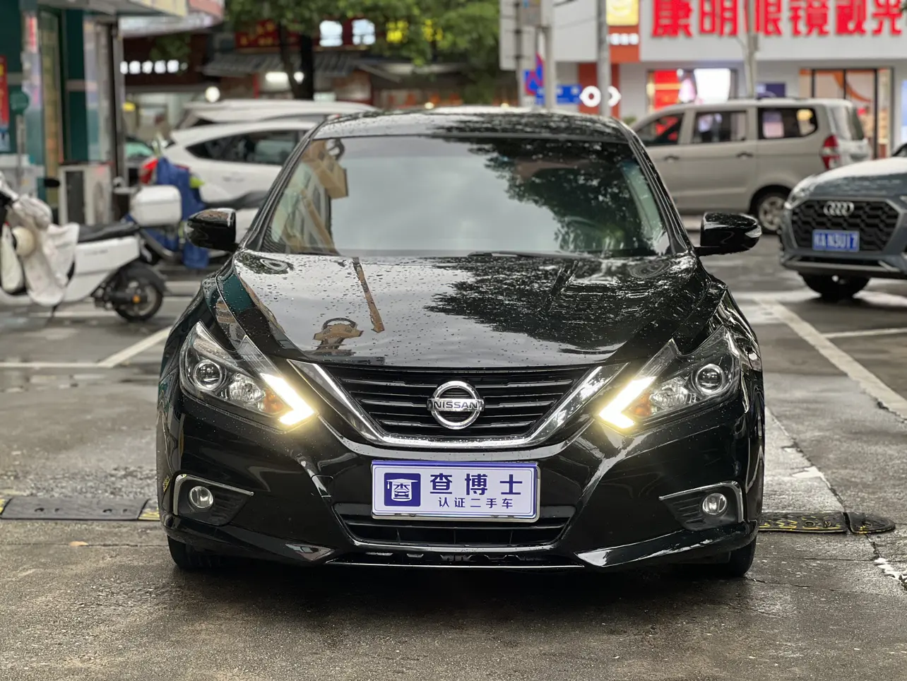 Nissan Altima