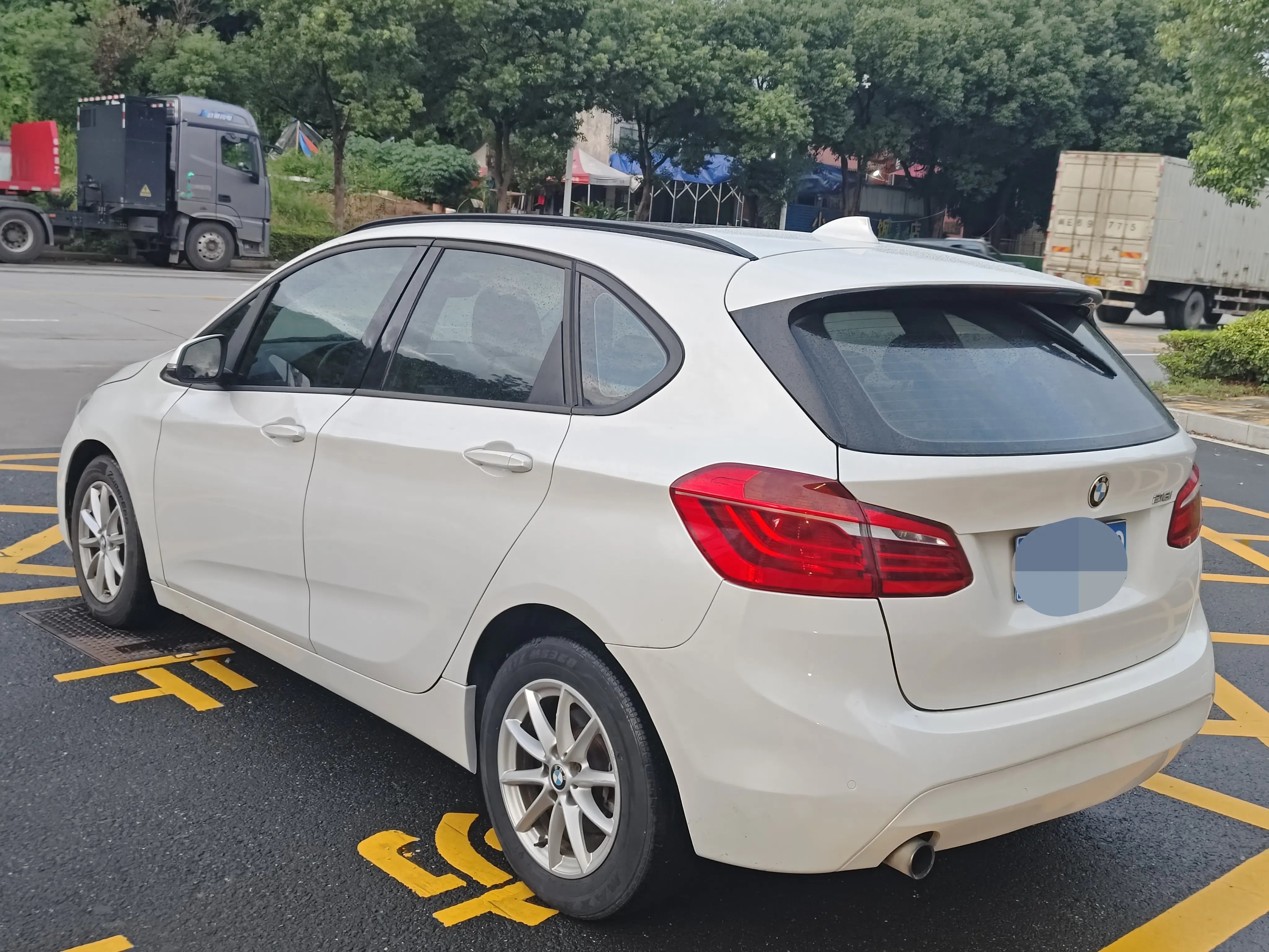 BMW 2 series station wagon