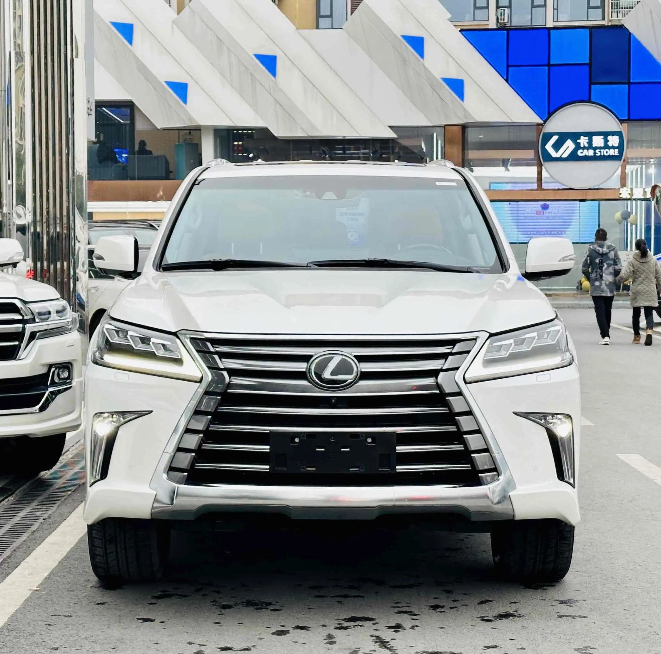 Lexus LX