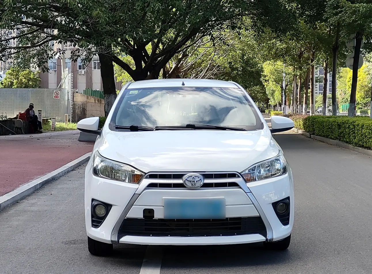 Toyota YARiS L to dazzle