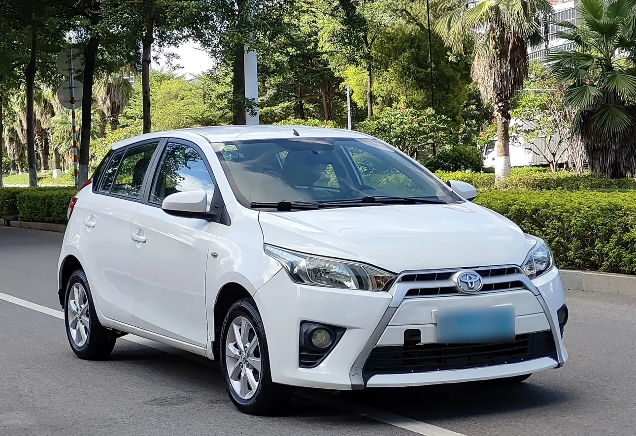 Toyota YARiS L to dazzle