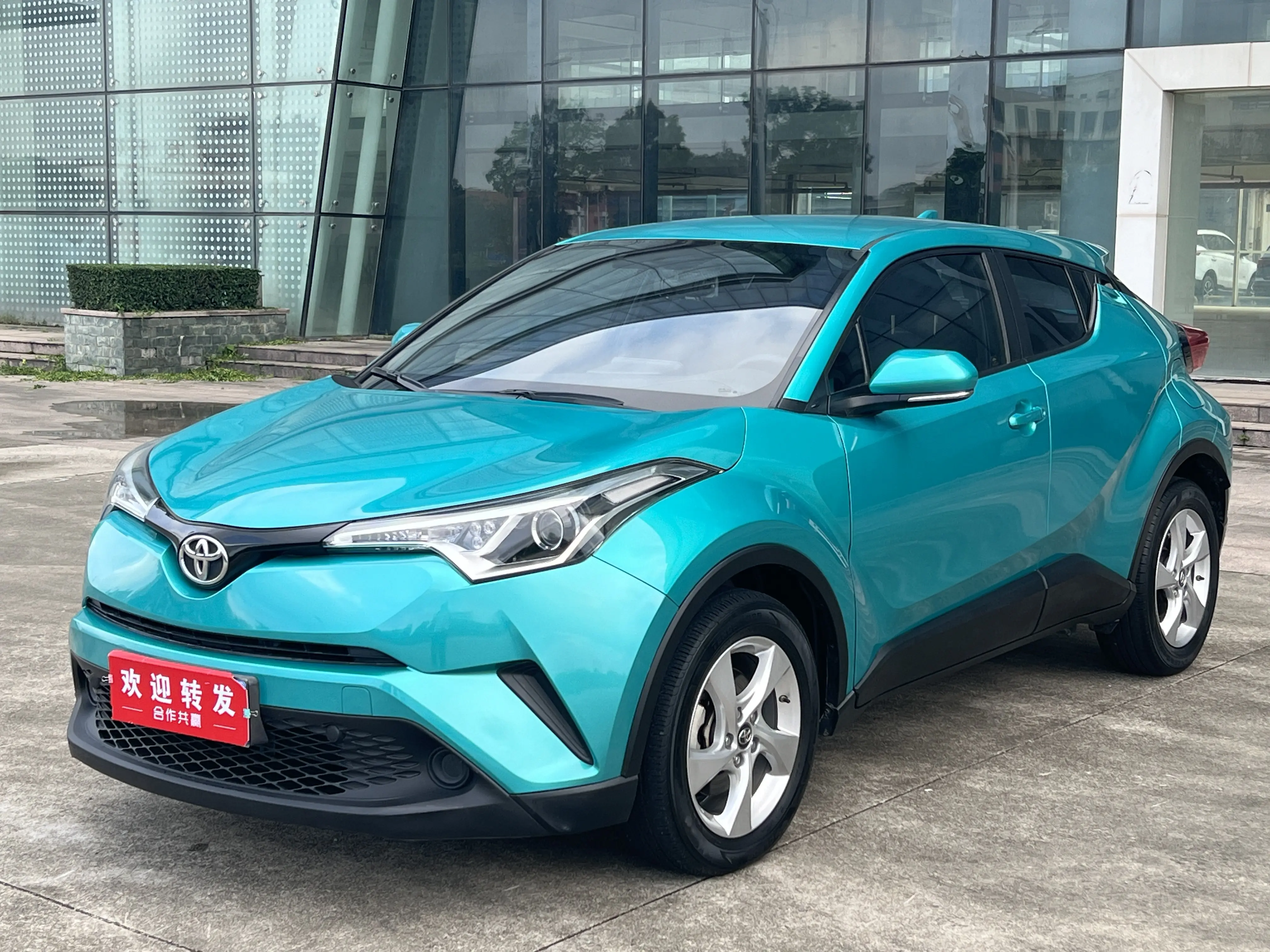 Toyota C-HR  из Китая