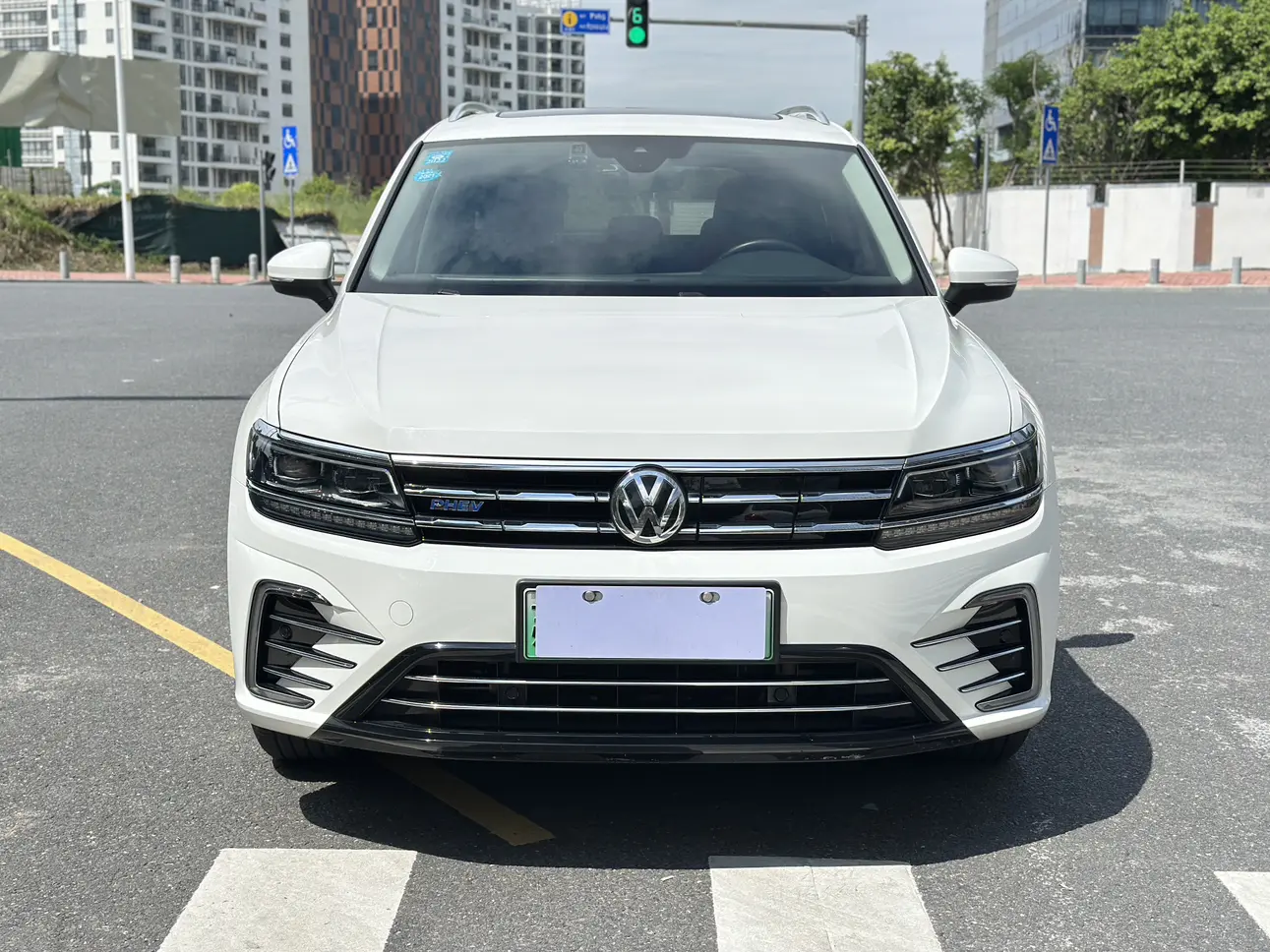 Volkswagen Tiguan L PHEV  из Китая