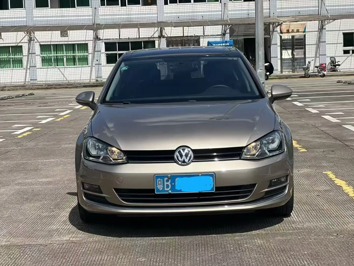 Volkswagen Golf
