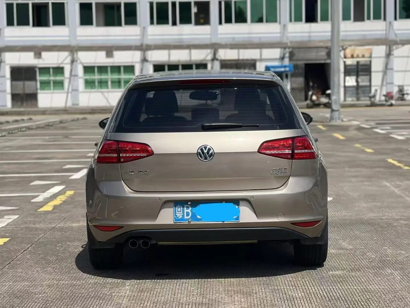 Volkswagen Golf