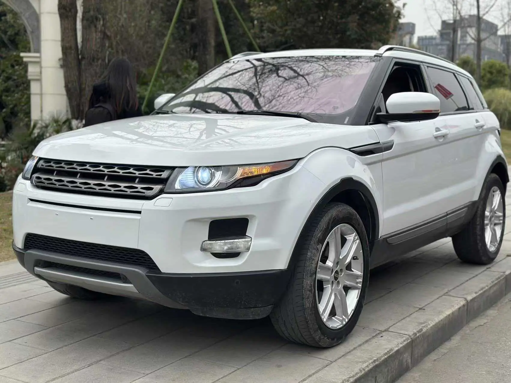 Land Rover Range Rover Evoque (imported)