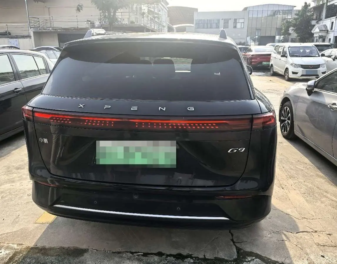 Xpeng G9