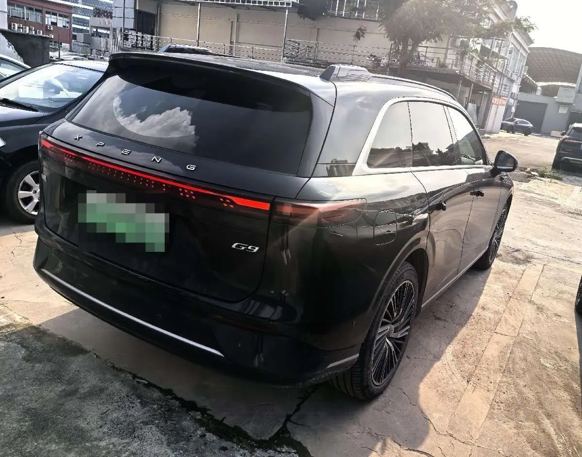 Xpeng G9