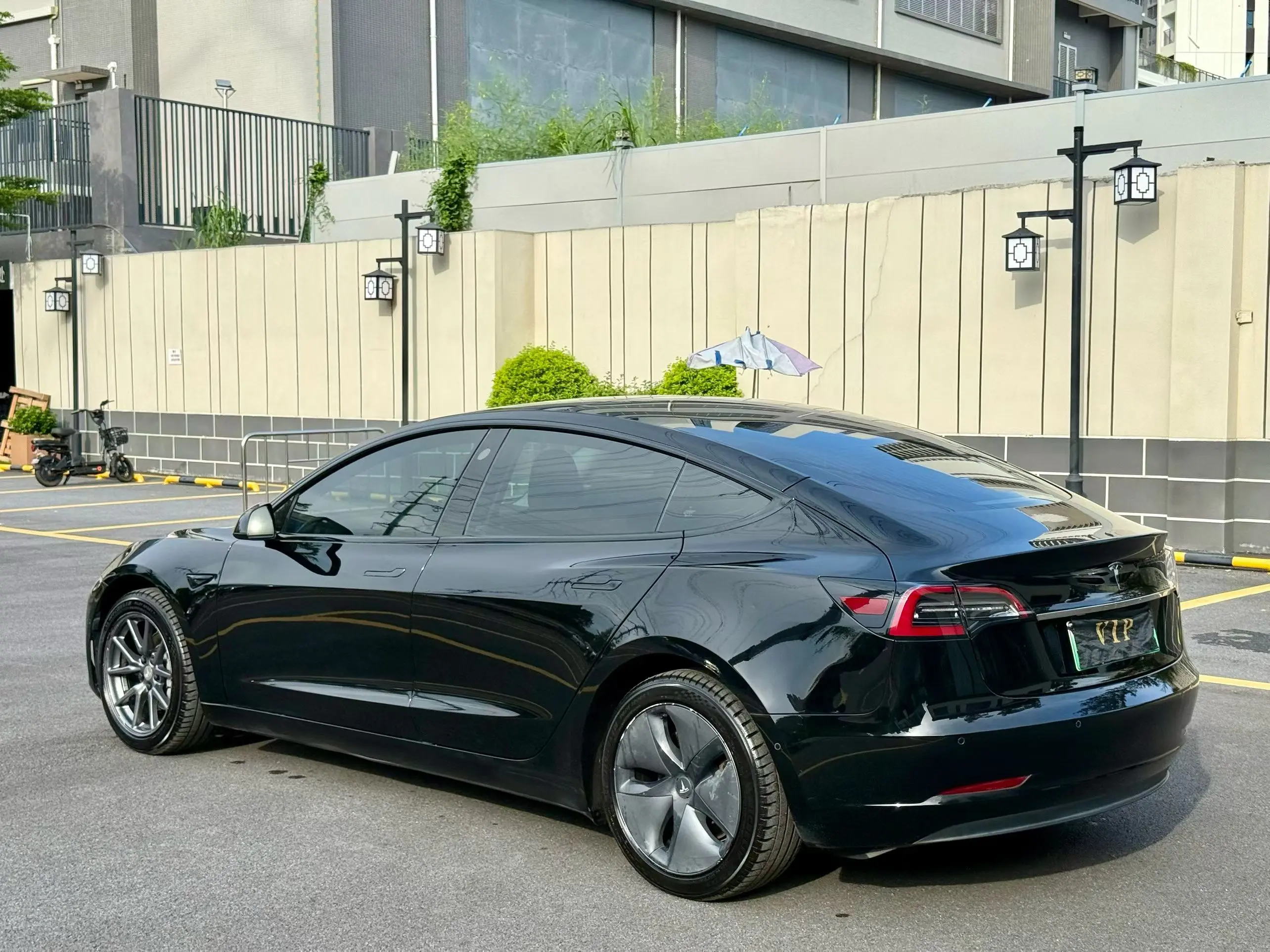 Tesla Model 3 (imported)